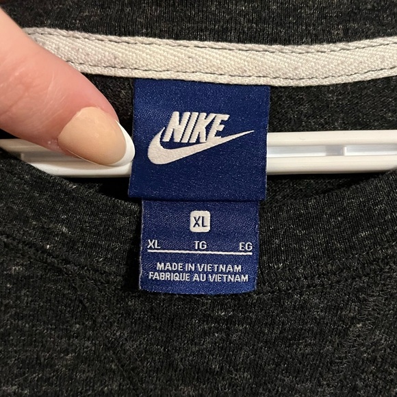 Nike Women's Heathered Grey Short Sleeve Sweater Tunic - Picture 3 of 4